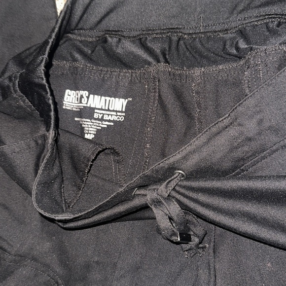Greys anatomy scrub pant in black. Medium petites - Picture 2 of 3